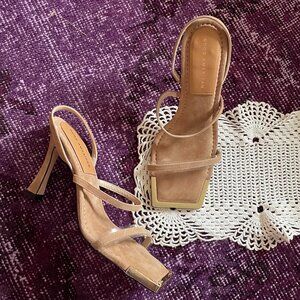 Good American Tan suede Classic Heels size 8